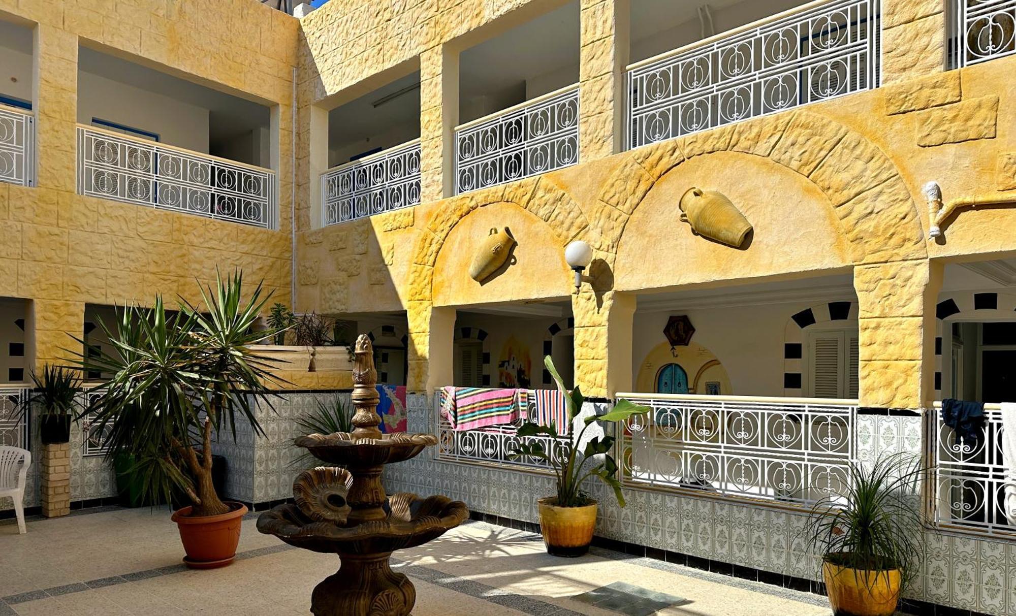 Hotel Paris Szúsza Kültér fotó